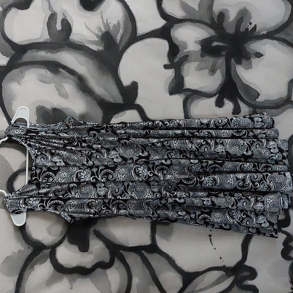 haani dress petite xl black and white pasley pattern